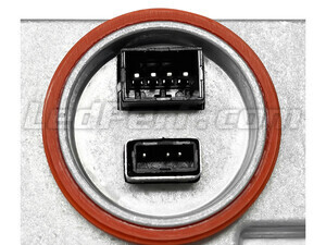 Zoom on the connector of the Xenon ballast for Audi A7