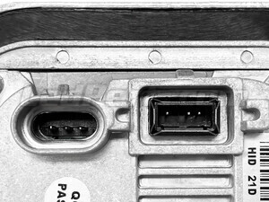 Zoom on the connector of the Xenon ballast for Ford Focus (II)