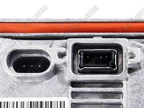 Zoom on the connector of the Xenon ballast for Hyundai Sonata (VII)